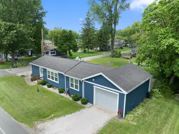 4505 South Shore Dr, Delavan, WI 53115