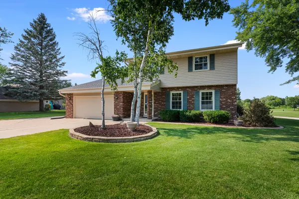 N99W16702 Woodcock Rd, Germantown, WI 53022