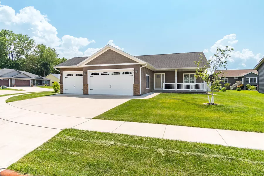 232 Marie Dr, Holmen, WI 54636