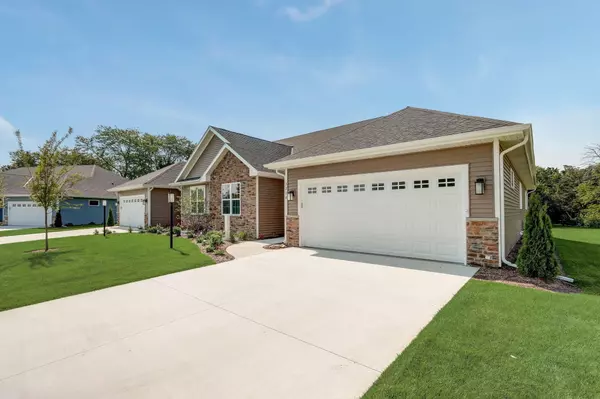 Caledonia, WI 53402,5230 Briarwood Cir