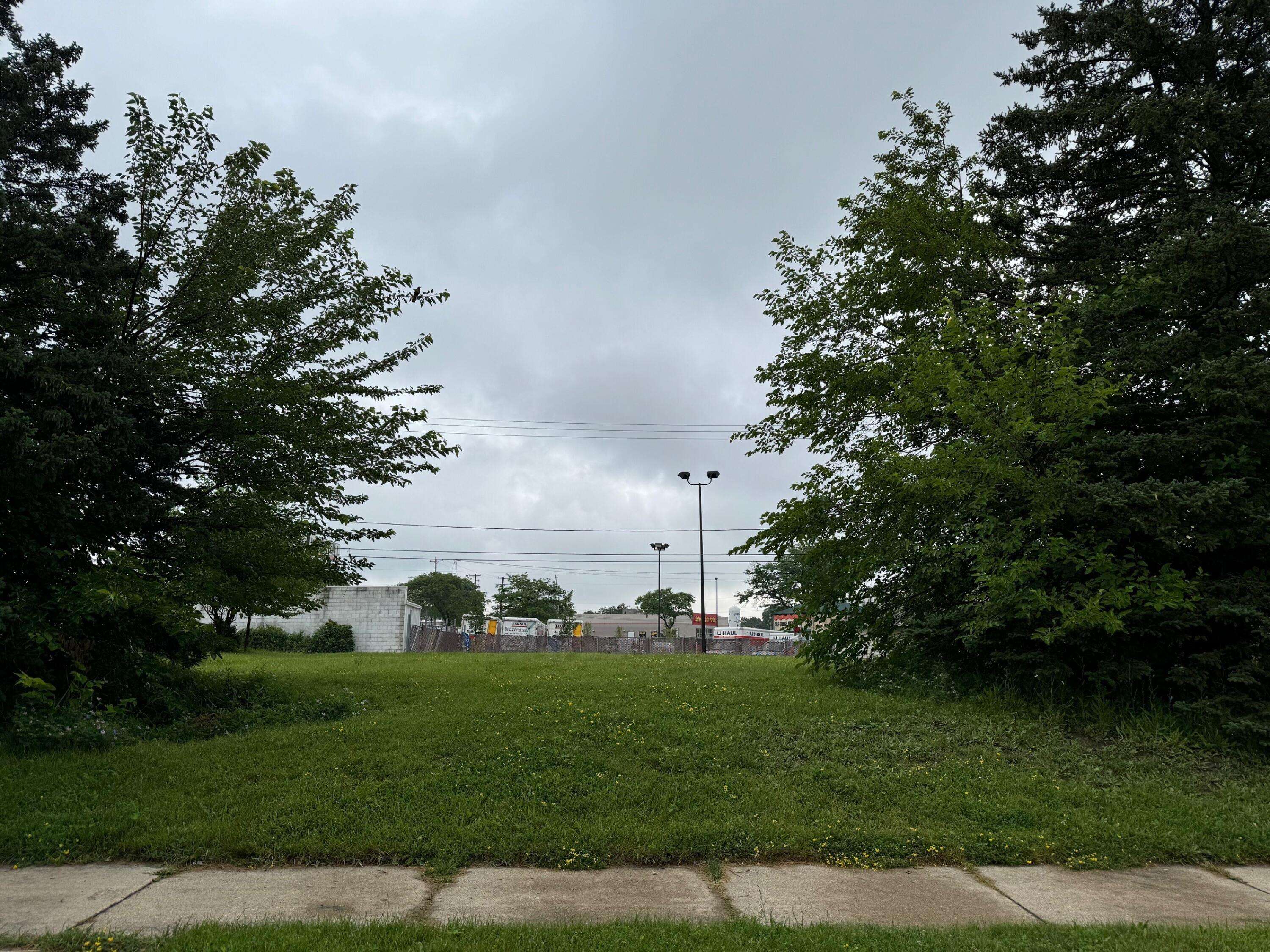 7722 W Potomac Ave, Milwaukee, WI 53222
