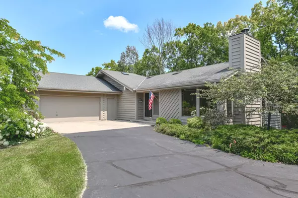 W291S2714 Cambrian Rdg, Genesee, WI 53188