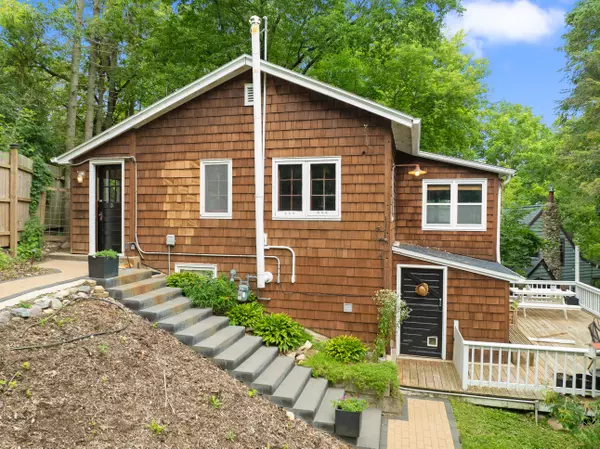 N6889 Lakeshore Dr, Sugar Creek, WI 53121