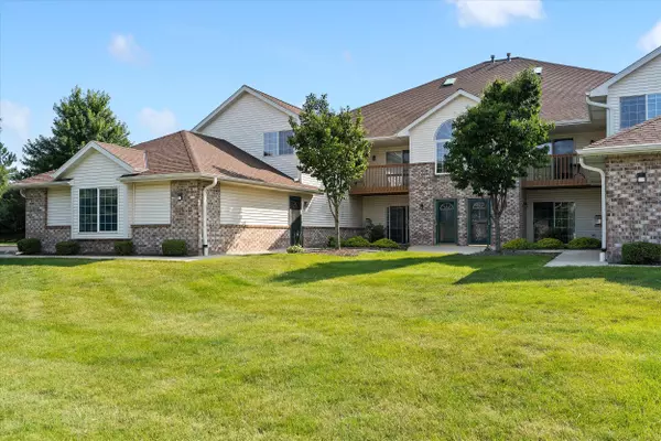 Greenfield, WI 53220,4889 W Maple Leaf Cir