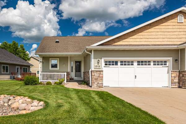 1315 Rosewood Trl, Onalaska, WI 54650