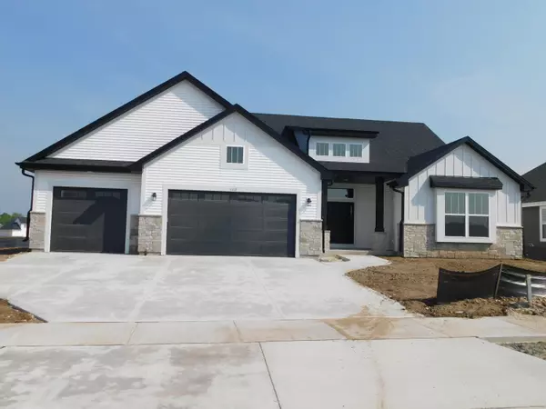 1019 Candleberry Ln, Grafton, WI 53024