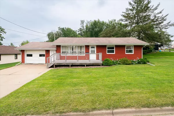 105 E Park St, Westby, WI 54667