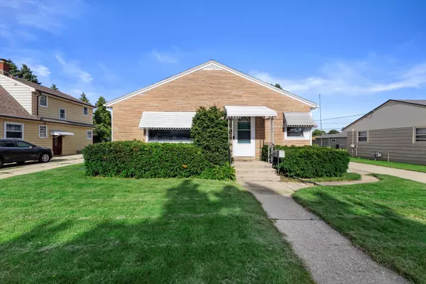 5572 S Kirkwood Ave, Cudahy, WI 53110