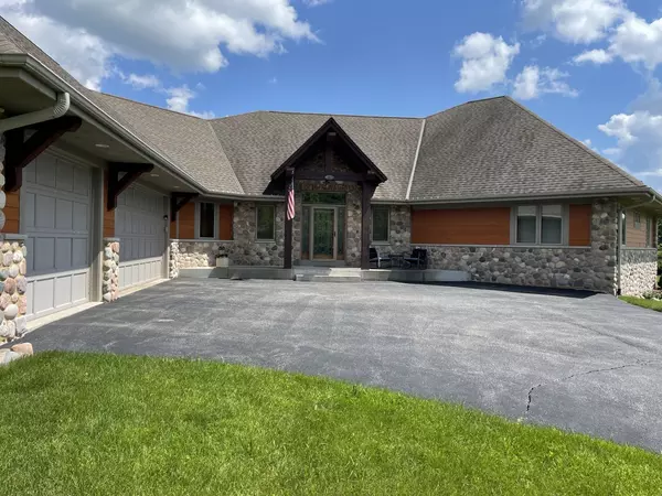 North Prairie, WI 53153,229 Cypress Pt