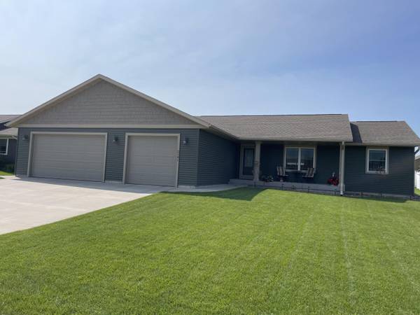 2141 RIVER TRAIL Ave, Sparta, WI 54656