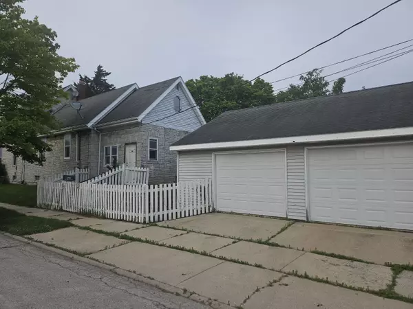 519 Michigan Ave Unit 521, South Milwaukee, WI 53172