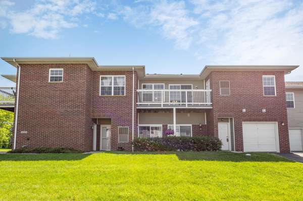 10010 66th Ave Unit E, Pleasant Prairie, WI 53158