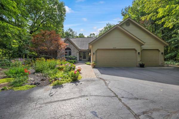 4436 Trillium Ln, Polk, WI 53086