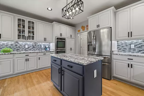 Mequon, WI 53092,7245 W Overlook Ct