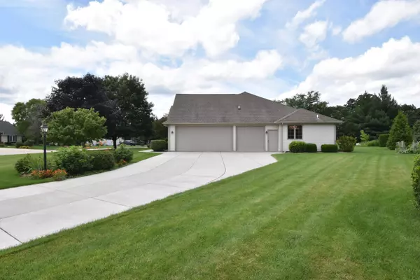 Sussex, WI 53089,N74W24414 Red Tail Ct