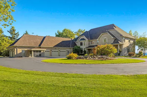 Mequon, WI 53097,333 E Pioneer Rd