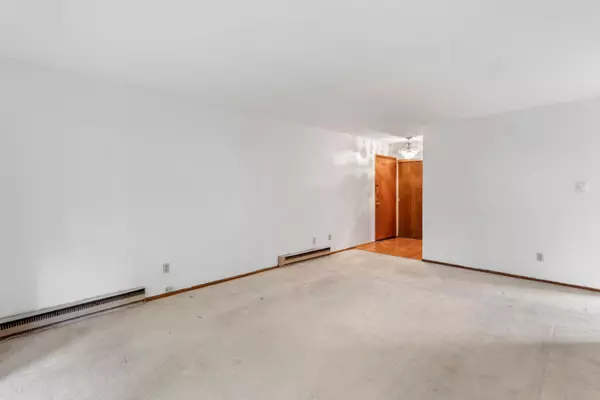 Glendale, WI 53209,7011 N Green Bay Ave Unit C