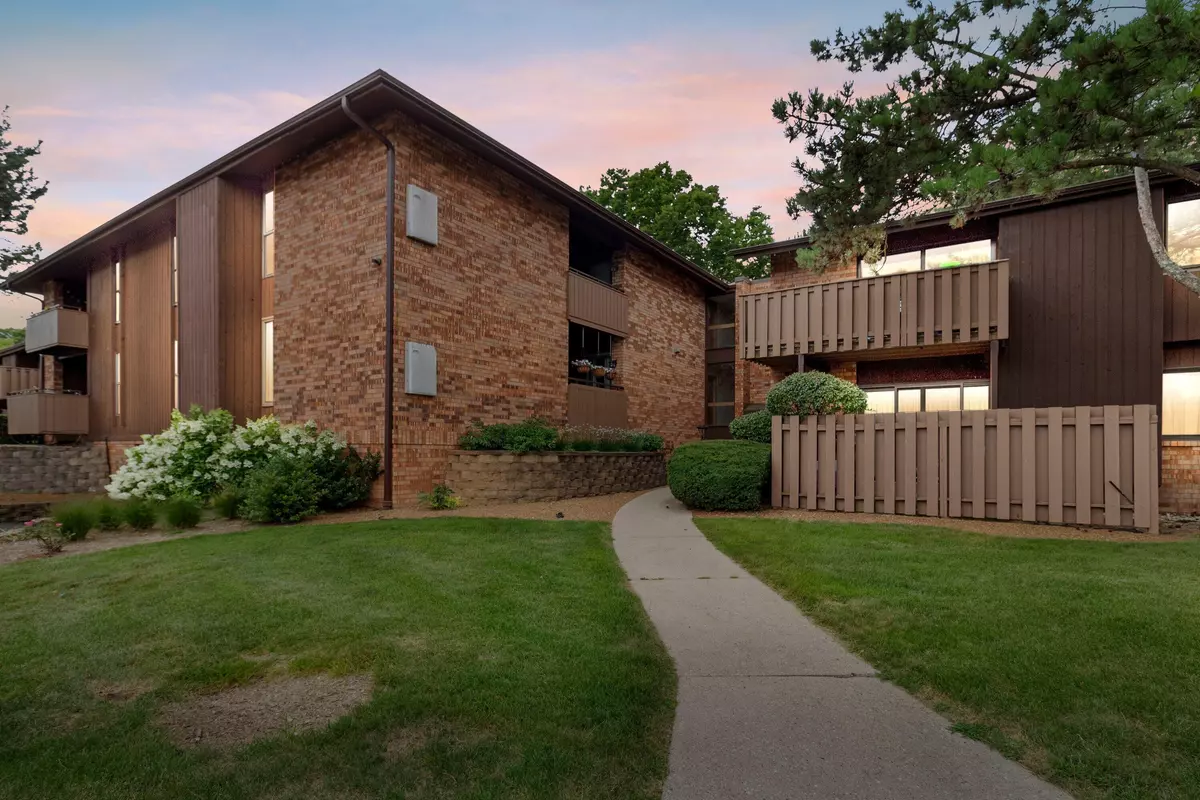 Glendale, WI 53209,7011 N Green Bay Ave Unit C