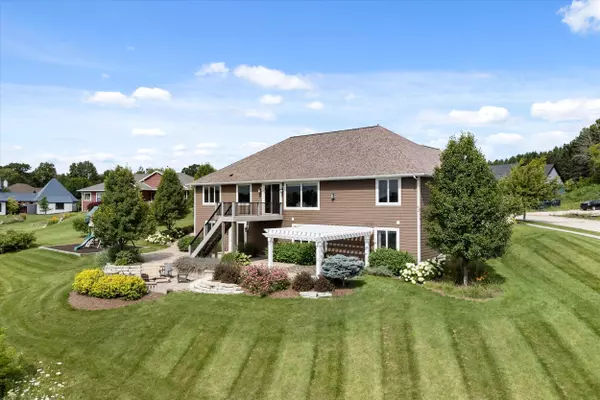 Plymouth, WI 53073,721 Ridge Pointe Dr