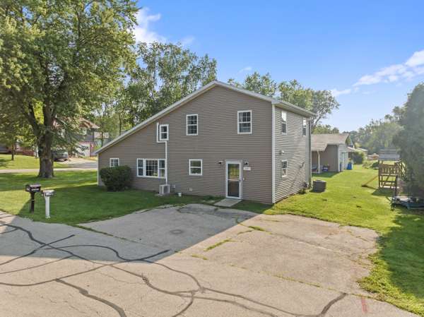 W1351 Eastwood Rd, Bloomfield, WI 53128