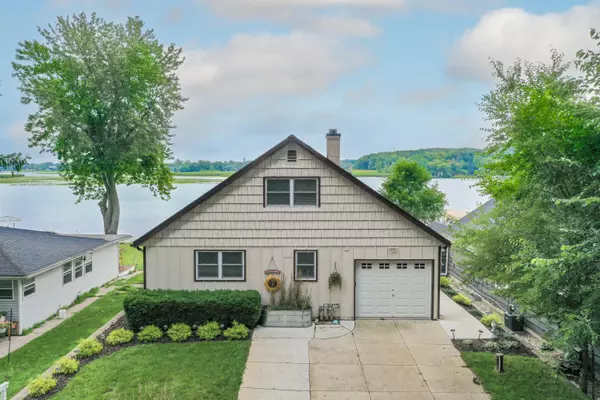 Mukwonago, WI 53149,W300S10370 Lakeside Dr