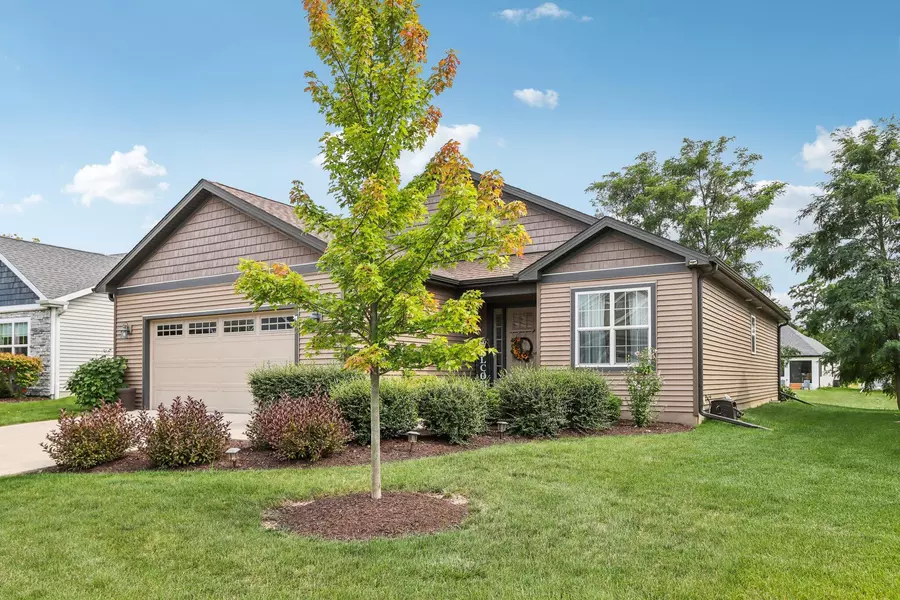 224 Summerhaven Ln, Lake Geneva, WI 53147