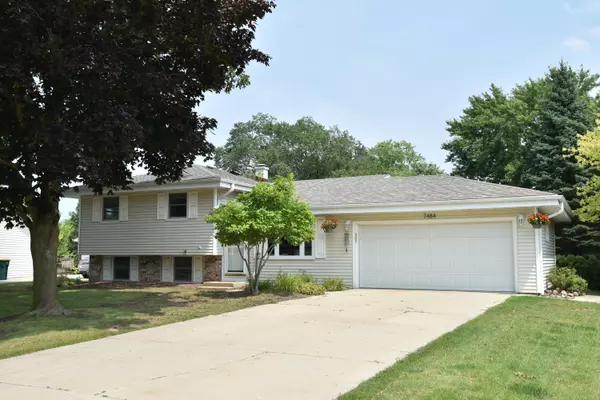 Oak Creek, WI 53154,7484 S Highfield Ct