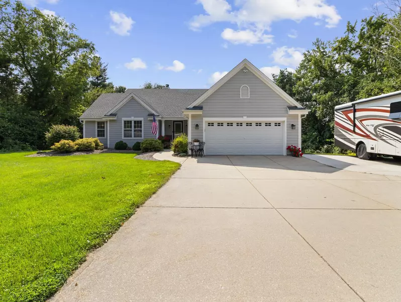 W280S3353 Townline Rd, Genesee, WI 53189