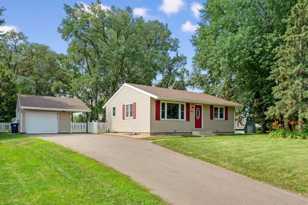 754 Melcher Pl, Onalaska, WI 54650