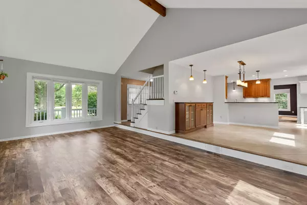 3604 W Brittany Ct, Mequon, WI 53092