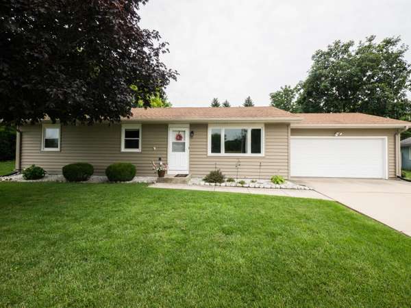 4241 W Rawson Ave, Franklin, WI 53132