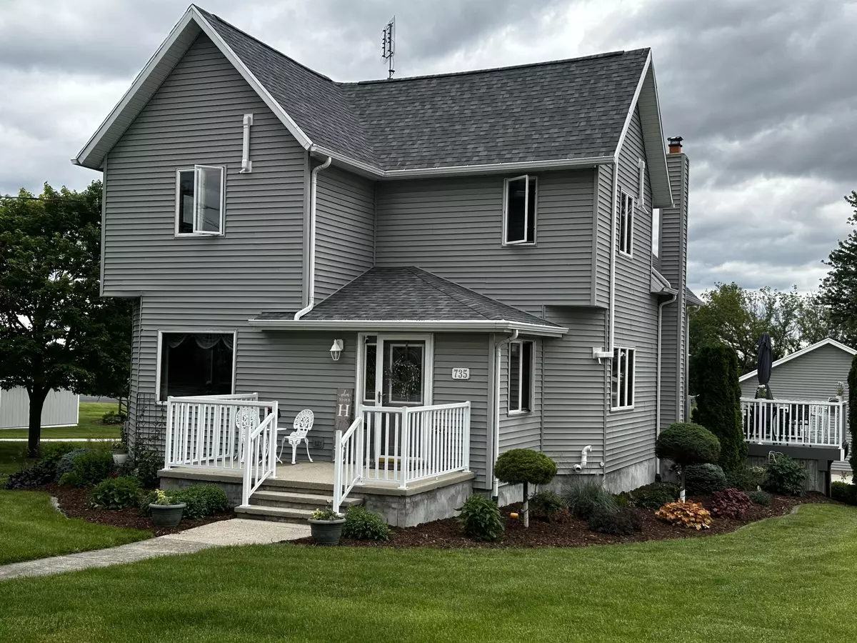 Lomira, WI 53048,735 Milwaukee St