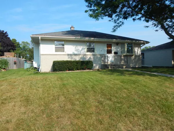 Greenfield, WI 53228,4024 S 84th St