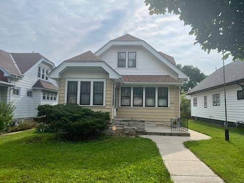4044 N 16th St, Milwaukee, WI 53209