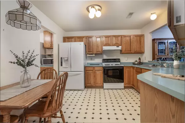 Pewaukee, WI 53072,158 Westfield Way Unit F