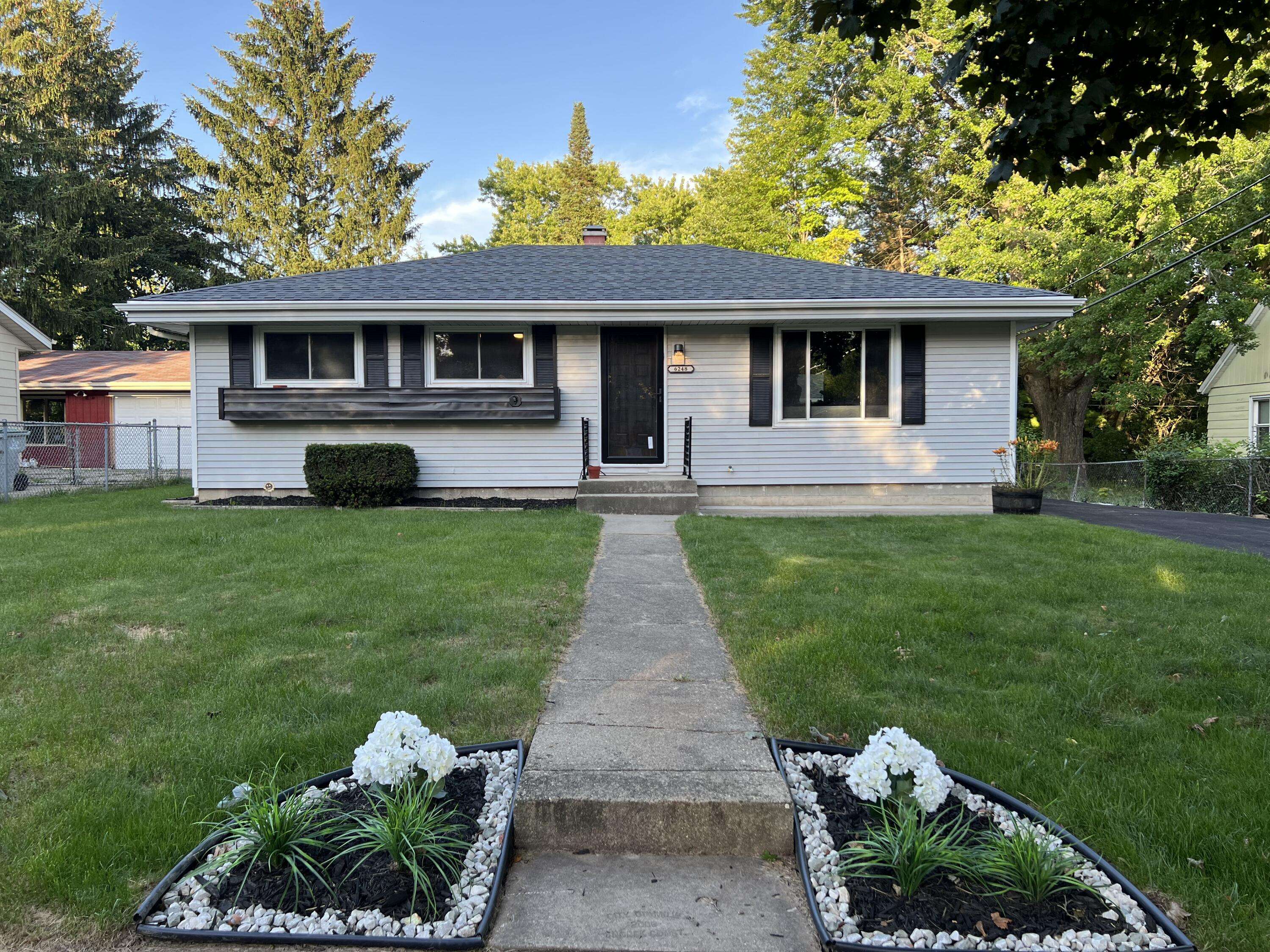 6248 N 103rd St, Milwaukee, WI 53225