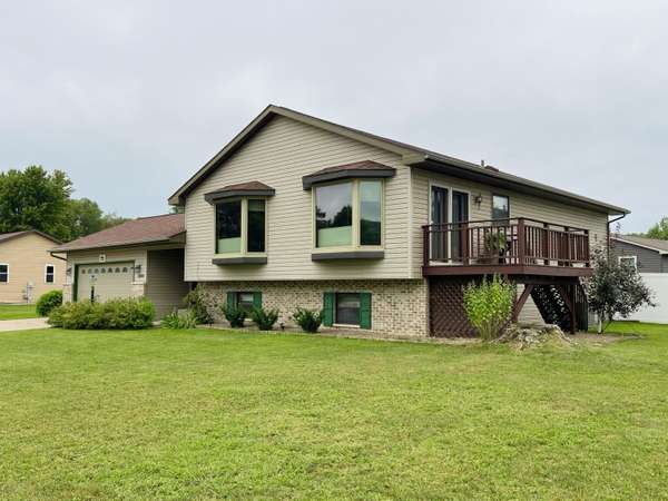 3206 Meadow Lark Ln S, Holmen, WI 54636