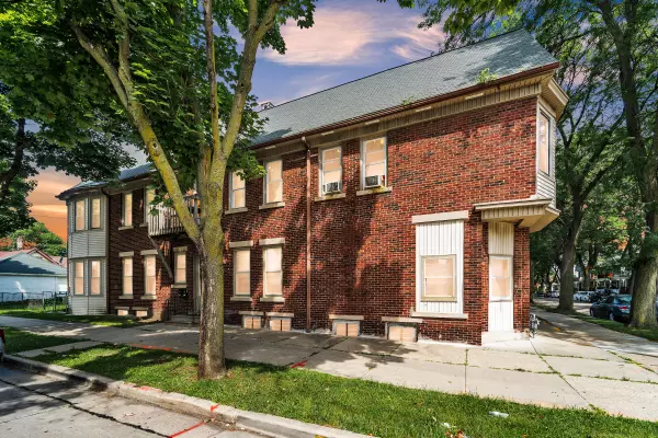 2079 S 31st St, Milwaukee, WI 53215