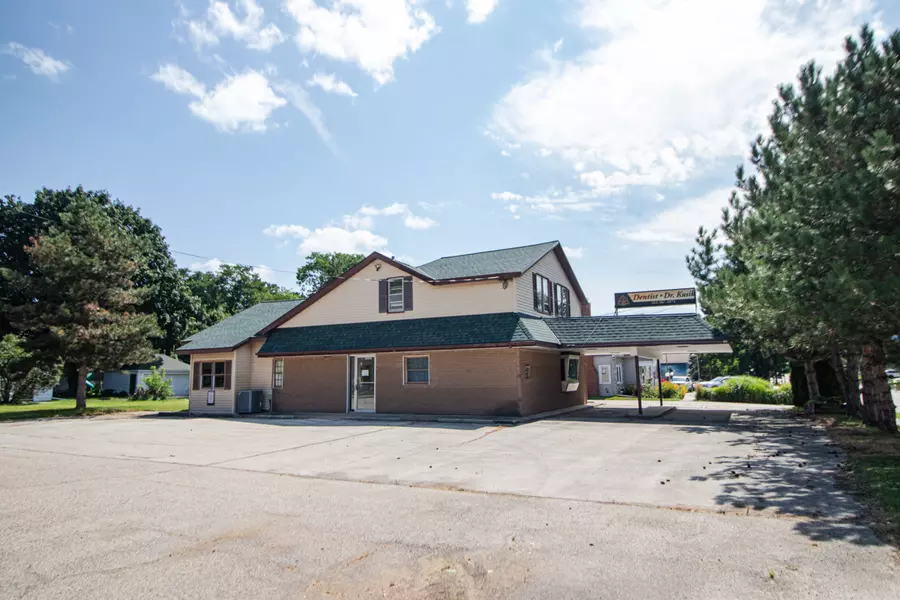 N50W34838 Wisconsin Ave, Oconomowoc, WI 53069