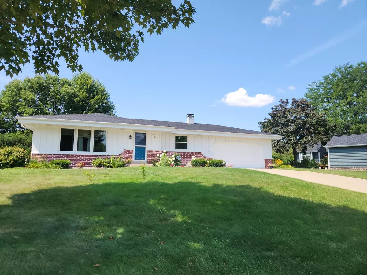 Franklin, WI 53132,7425 S Riverview Rd