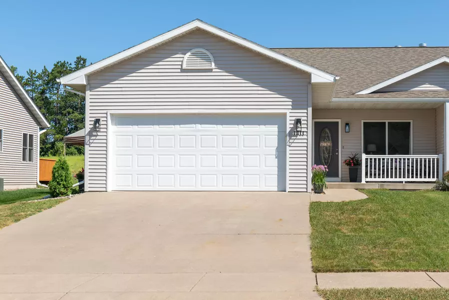 1311 Harvest Cir, Holmen, WI 54636