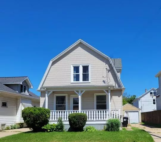 2037 Charles St, Racine, WI 53402