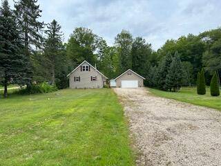 W7642 North St, Middle Inlet, WI 54177