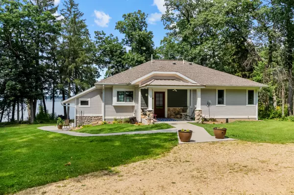 W6160 Lakeview Dr N, Marquette, WI 53946
