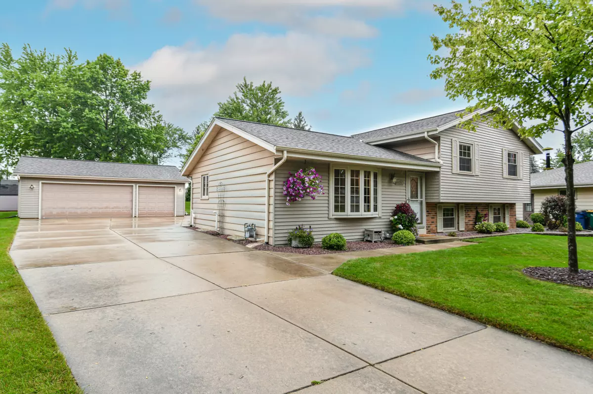 Oak Creek, WI 53154,9925 S Cindy Ln