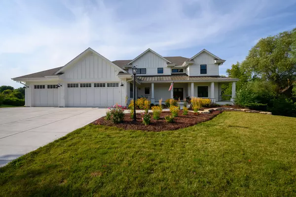 Mequon, WI 53092,6850 W River Birch Dr