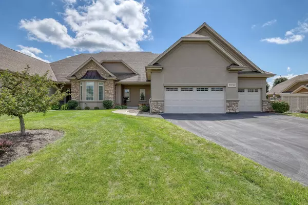 N35W23643 Auburn Ct, Pewaukee, WI 53072