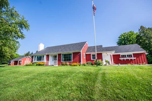 N5419 School Rd, Fredonia, WI 53021