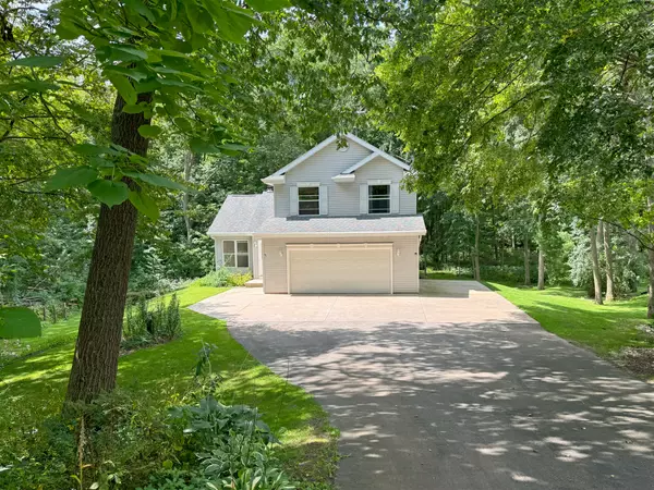 W2372 Timber Ridge Ct, Auburn, WI 53010