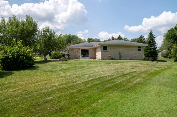 Greenfield, WI 53220,5136 S 44th St